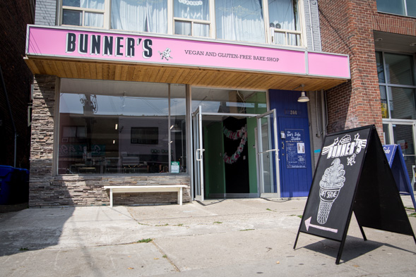 Bunners烘焙店位于多伦多肯辛顿