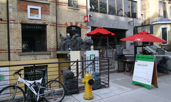 艺术广场咖啡馆在Dundas St West在多伦多