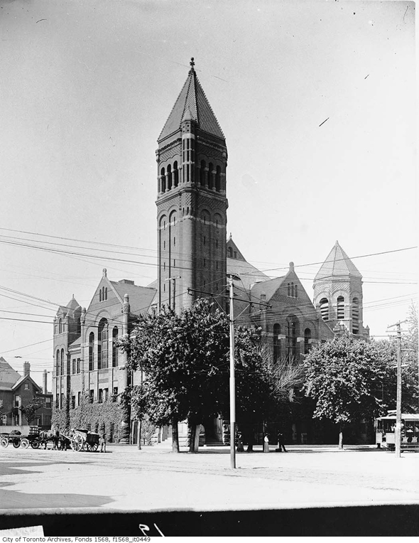 百老汇卫理公会会幕，多伦多斯帕迪纳大街学院街，1910年