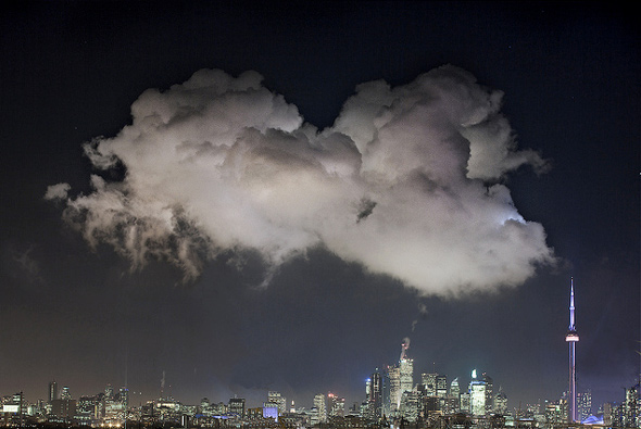 20120225——cloudsovertoronto.jpg